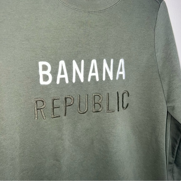 Banana Republic Green Embroidered Crewneck Size Large - Picture 3 of 8